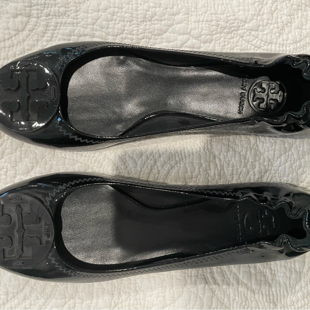 NWT Tory Burch miller patent leather flat. Size 10